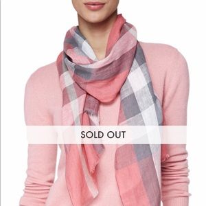 Burberry Exploded Giant Check Linen Scarf